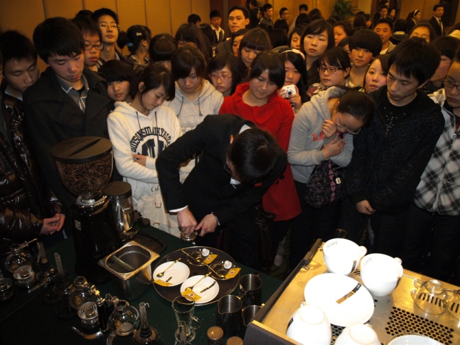 咖啡师培训|重庆咖啡培训|东华咖啡培训|重庆咖啡学校|